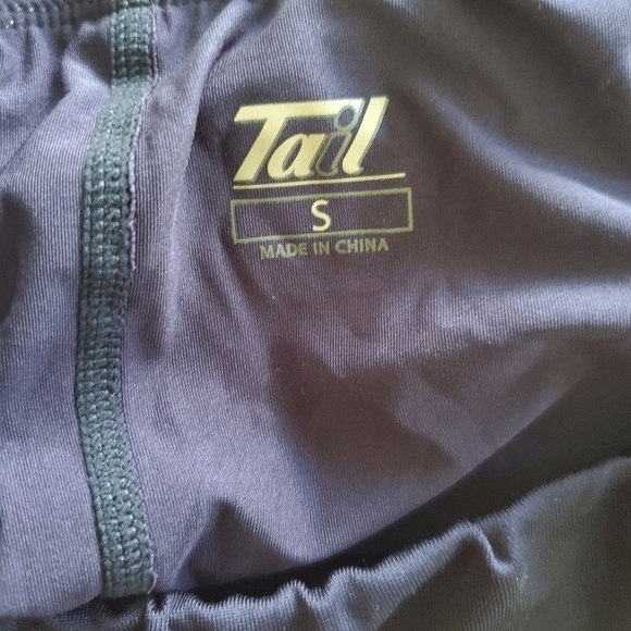 Tail Skort for Golf or tennis in Navy Size Small - Picture 10 of 11